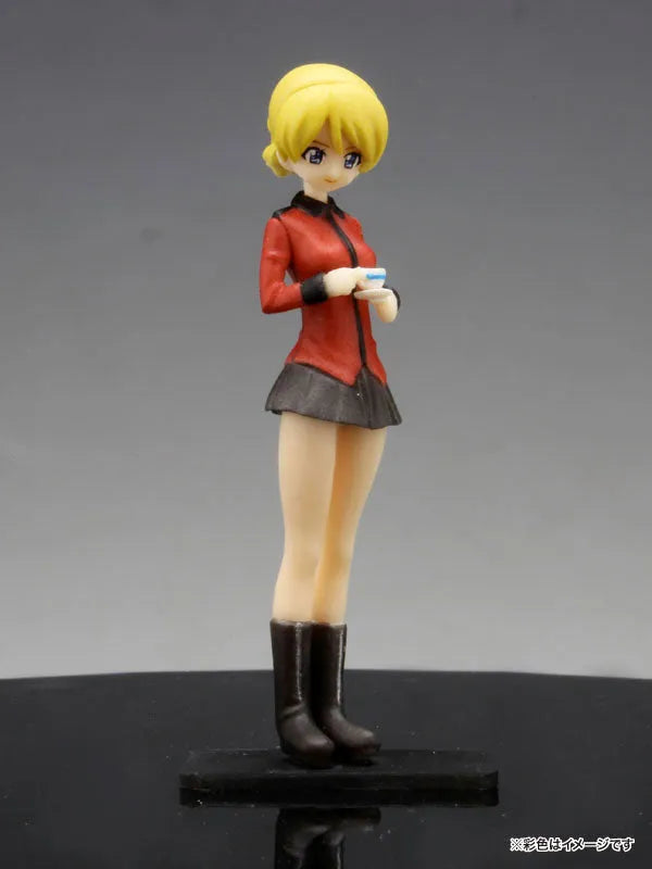 Girls und Panzer - Anchovy - Darjeeling - Kay - Captain Figure Set - 1/35 (Platz)ㅤ – Platz Hobby – ActionFigure Brasil