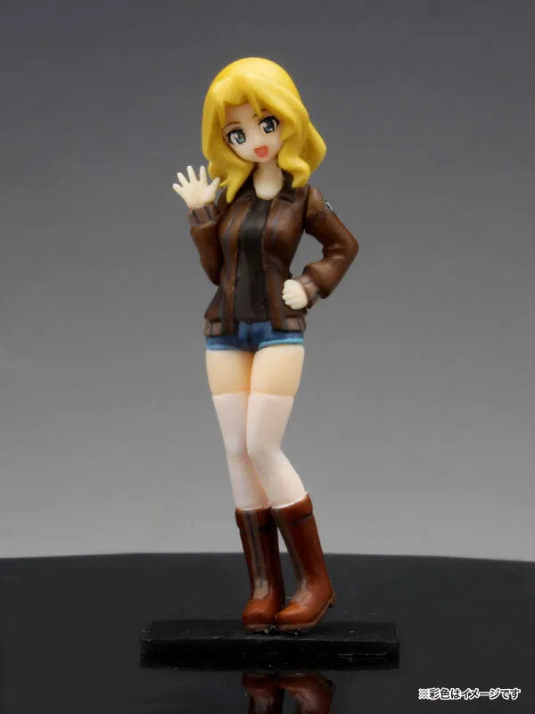 Girls und Panzer - Anchovy - Darjeeling - Kay - Captain Figure Set - 1/35 (Platz)ㅤ – Platz Hobby – ActionFigure Brasil