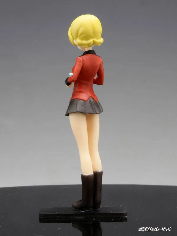 Girls und Panzer - Anchovy - Darjeeling - Kay - Captain Figure Set - 1/35 (Platz)ㅤ – Platz Hobby – ActionFigure Brasil