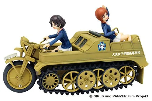 Girls und Panzer der Film - Akiyama Yukari - Nishizumi Miho - Mihoto to Yukari no SdKfz 2 Oarai Girls High School Version desu!ㅤ – Platz Hobby – ActionFigureBrasil