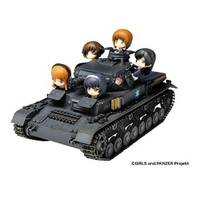 Girls und Panzer - Girls und Panzer der Film - PzKpfw.IV Ausf.D - 1/35 - Team Ankou w/Deformed Team Ankou (Panzer Jacket Ver.) (Platz)ㅤ – Platz Hobby – ActionFigure Brasil