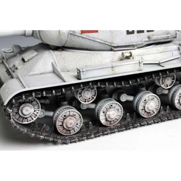 Girls und Panzer - IS-2 - 1/35 - Pravda High School (Platz)ㅤ – Platz Hobby – ActionFigure Brasil
