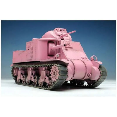 Girls und Panzer - M3 Lee Medium Tank - 1/35 - Rabbit Team ver. (Platz)ㅤ – Platz Hobby – ActionFigure Brasil — ambientada