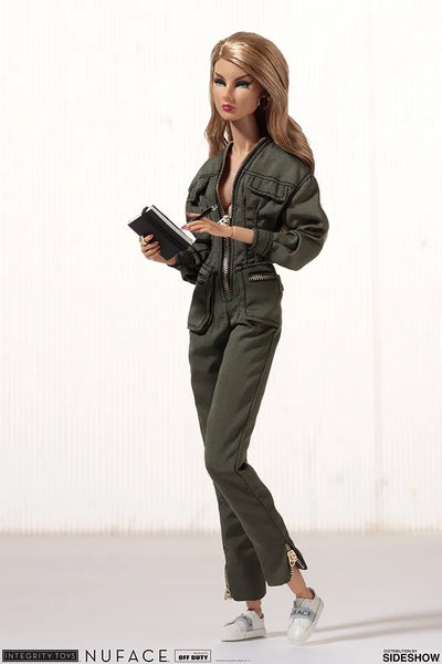 Giselle Diefendorf (Fashion Darling) - LIMITED EDITION: 1000 – Integrity Toys – ActionFigure Brasil — acessórios