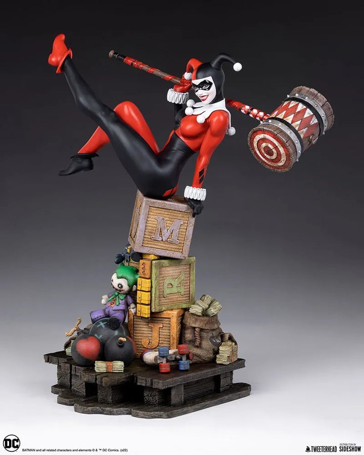 Harley Quinn - LIMITED EDITION: 400 (Collector Quarter Scale) – Tweeterhead – ActionFigure Brasil — close