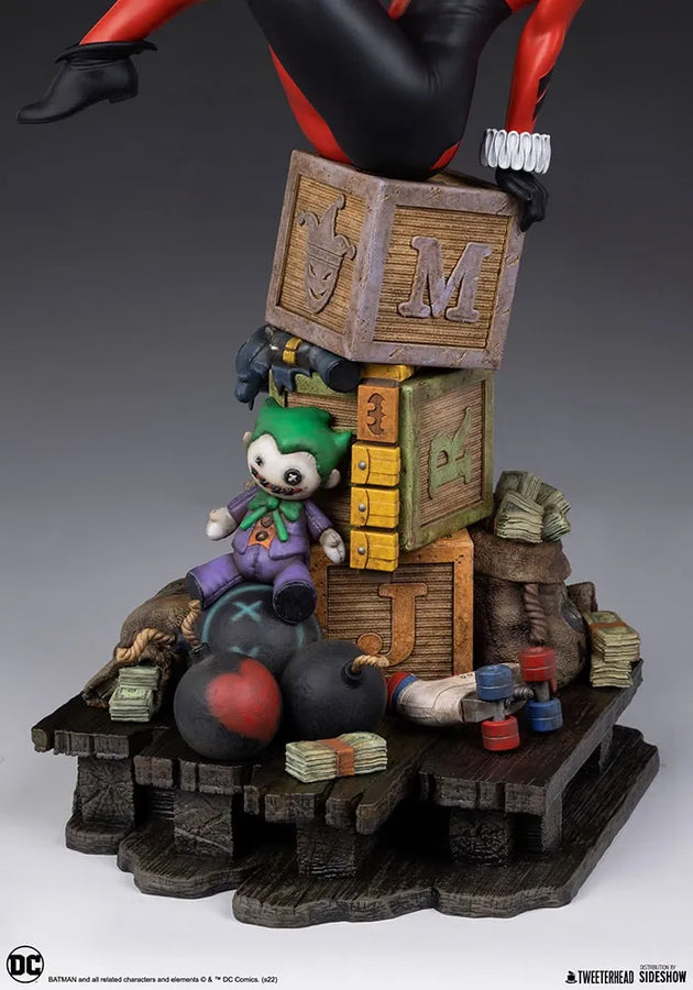 Harley Quinn - LIMITED EDITION: 400 (Collector Quarter Scale) – Tweeterhead – ActionFigure Brasil — close