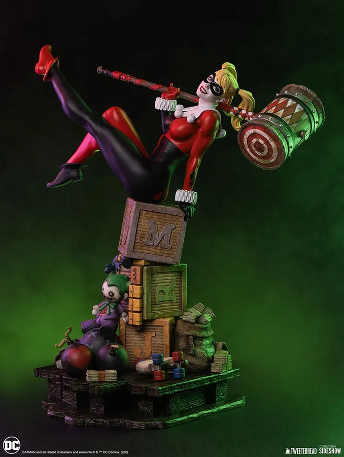 Harley Quinn - LIMITED EDITION: 400 (Collector Quarter Scale) – Tweeterhead – ActionFigure Brasil — close