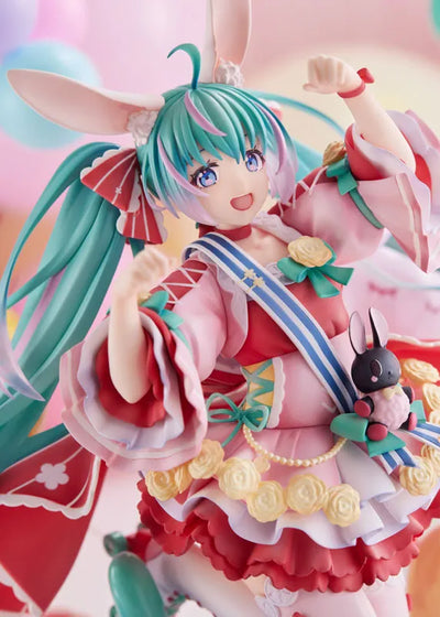 Hatsune Miku 1/7 Scale Figure - Birthday 2021 (Pretty Rabbit Ver.) by Spiritaleㅤ – Spiritale – ActionFigureBrasil — ângulo diferente