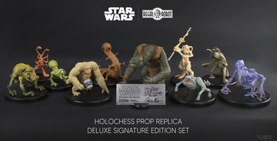 Holochess (Deluxe Signature Edition) - LIMITED EDITION: 77 – Regal Robot – ActionFigure Brasil — embalagem