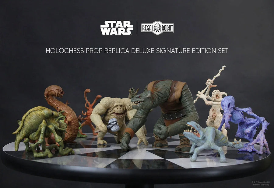 Holochess (Deluxe Signature Edition) - LIMITED EDITION: 77 – Regal Robot – ActionFigure Brasil