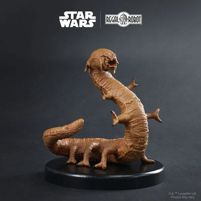 Holochess (Deluxe Signature Edition) - LIMITED EDITION: 77 – Regal Robot – ActionFigure Brasil — iluminação de estúdio