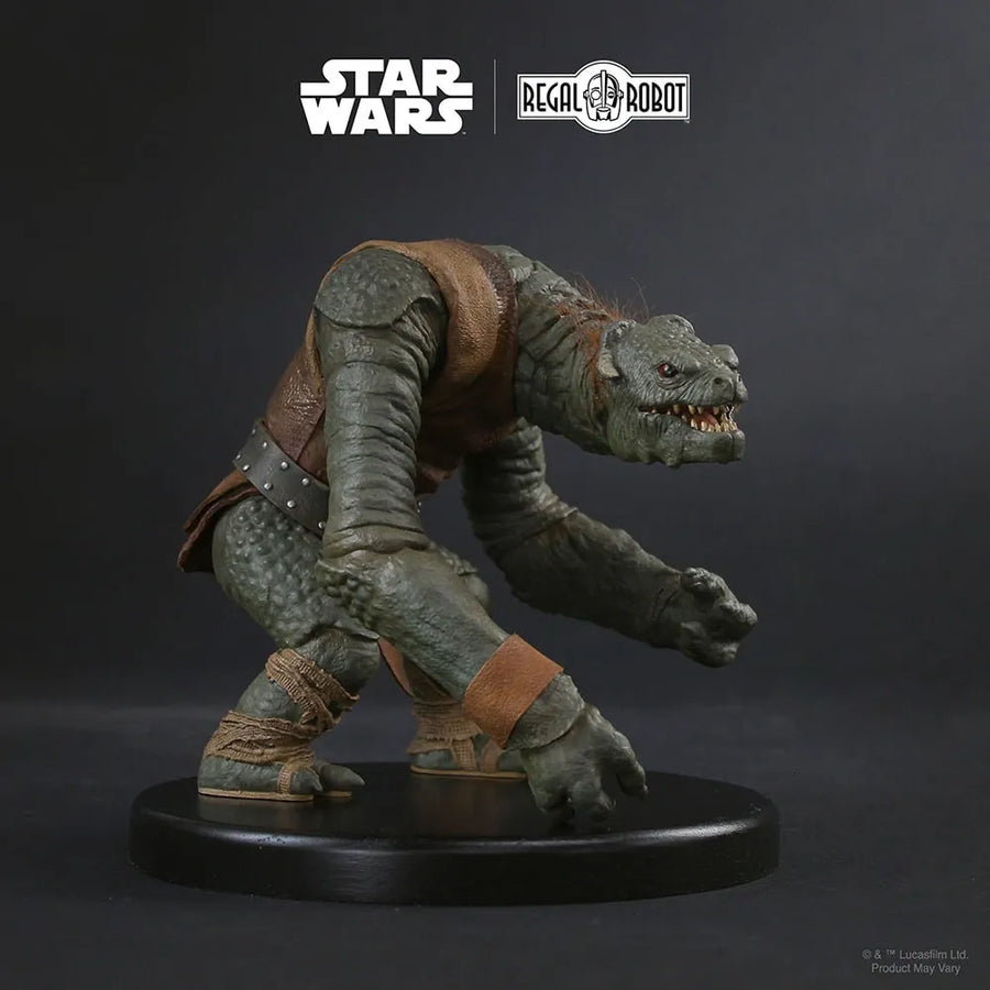 Holochess (Deluxe Signature Edition) - LIMITED EDITION: 77 – Regal Robot – ActionFigure Brasil