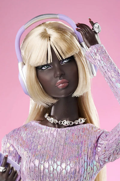 Holographic - Novae™ - LIMITED EDITION: 1400 – Integrity Toys – ActionFigure Brasil — ambientada