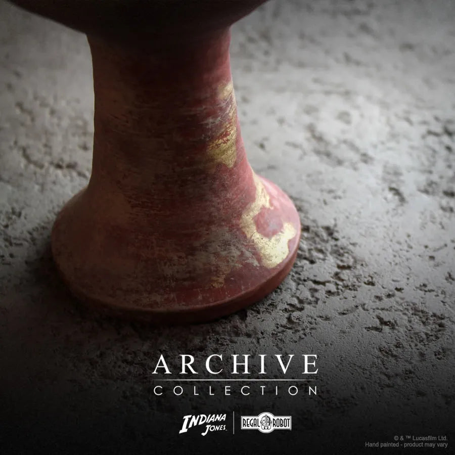 Holy Grail Chalice - LIMITED EDITION: 499 – Regal Robot – ActionFigure Brasil