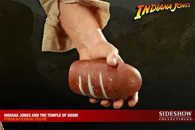 Indiana Jones - 1/4 Scale Premium Figure: Indiana Jones (The Temple Of Doom)ㅤ – Sideshow Collectibles – ActionFigure Brasil — ambientada