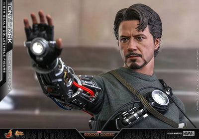 Iron Man - Tony Stark  1/6 - Mecha Test 2.0 ver. (Hot Toys)ㅤ – Hot Toys – ActionFigure Brasil — com base expositora