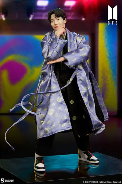 j-hope Deluxe - LIMITED EDITION – Sideshow Collectibles – ActionFigure Brasil — close