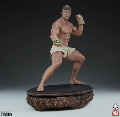 Jean-Claude Van Damme: Muay Thai Tribute - LIMITED EDITION: 250 – PCS – ActionFigure Brasil — com base expositora