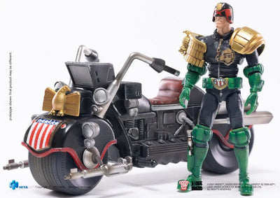 Judge Dredd - Judge Dredd & Lawmaster MKII Set - 1/18 (Hiya Toys)ㅤ – Hiya Toys – ActionFigure Brasil — ângulo diferente