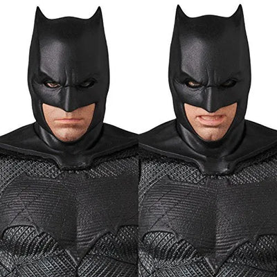 Justice League (2017) - Batman - Mafex No.56 (Medicom Toy)ㅤ – Medicom Toy – ActionFigureBrasil — embalagem