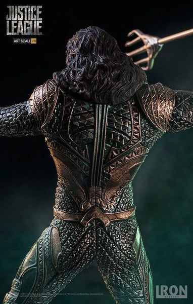 Justice League - Aquaman 1/10 Art Scale Statueㅤ – IRON STUDIOS – ActionFigureBrasil — com base expositora