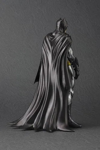 Justice League - Batman - DC Comics New 52 ARTFX+ - 1/10 (Kotobukiya)ㅤ – Kotobukiya – ActionFigureBrasil — com base expositora