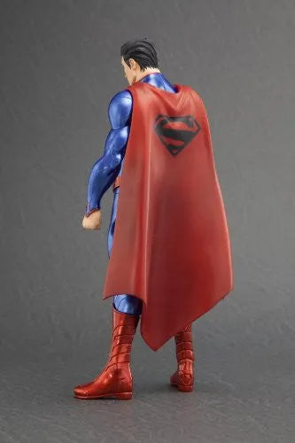 Justice League - Superman - DC Comics New 52 ARTFX+ - 1/10 (Kotobukiya)ㅤ – Kotobukiya – ActionFigureBrasil — iluminação de estúdio
