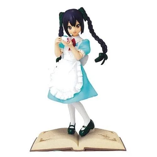 K-ON! - Nakano Azusa - Ichiban Kuji - Ichiban Kuji Premium K-ON! ~Fushigi no Kuni de Teatime~ㅤ – Banpresto – ActionFigure Brasil