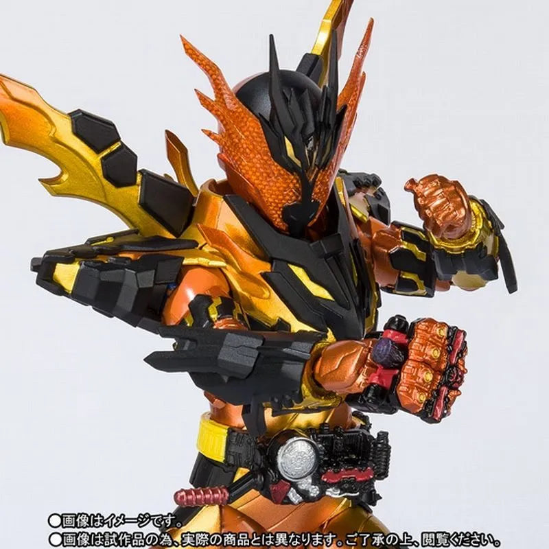 Kamen Rider Build - Kamen Rider Cross-Z Magma - S.H.Figuarts (Bandai Spirits)ㅤ – Bandai Spirits – ActionFigureBrasil — ângulo diferente