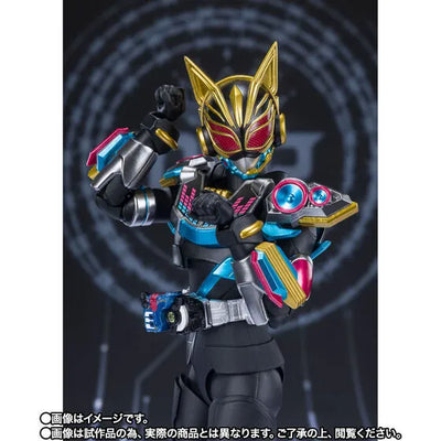 Kamen Rider Geats - Kamen Rider Na-Go - S.H.Figuarts - Beat Form (Bandai Spirits) [Shop Exclusive]ㅤ – Bandai Spirits – ActionFigureBrasil — com base expositora