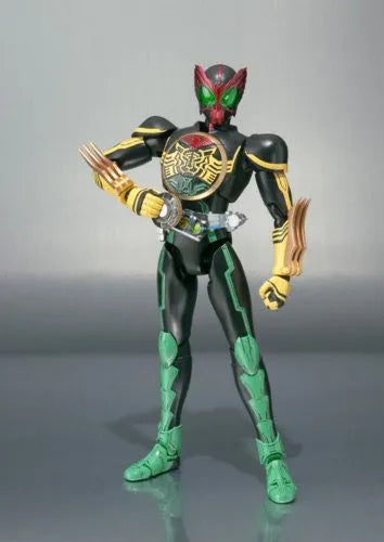 Kamen Rider OOO - S.H.Figuarts - 1/12 - TaToBa combo (Bandai)ㅤ – Bandai – ActionFigureBrasil — com base expositora