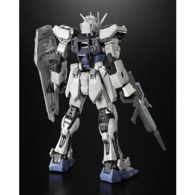 Kidou Senshi Gundam SEED - GAT-X105 Strike Gundam - GAT-X105+AQM/E-X02 Sword Strike Gundam - GAT-X105+AQM/E-X03 Launcher Strike Gundam - RG - 1/144 - Deactive Mode (Bandai)ㅤ – Bandai – ActionFigureBrasil — ângulo diferente