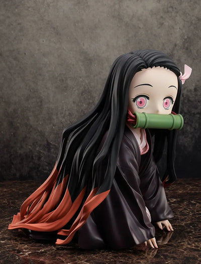 Kimetsu no Yaiba - Kamado Nezuko - 1/1 (FuRyu) [Shop Exclusive]ㅤ – FuRyu – ActionFigureBrasil — ângulo diferente