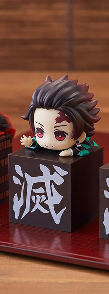 Kimetsu no Yaiba - Kamado Tanjirou - Hikkake Figure (FuRyu)ㅤ – FuRyu – ActionFigureBrasil — ângulo diferente