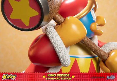 King Dedede - LIMITED EDITION: 500 – First 4 Figures – ActionFigure Brasil — com base expositora