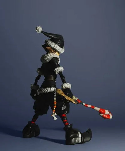 Kingdom Hearts II Final Mix - Sora - Play Arts - Kingdom Hearts II Play Arts - no.5 - Christmas Town (Kotobukiya, Square Enix)ㅤ – Kotobukiya – ActionFigure Brasil — ambientada