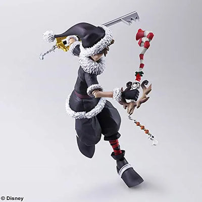 Kingdom Hearts II - Sora - Bring Arts - Christmas Town ver. (Square Enix)ㅤ – Square Enix – ActionFigureBrasil — ângulo diferente