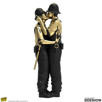Kissing Coppers (Gold Rush Edition) - LIMITED EDITION (Gold Edition) – Mighty Jaxx – ActionFigure Brasil — ambientada