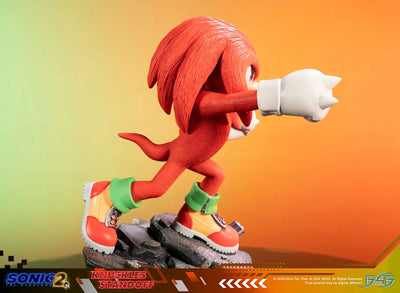 Knuckles Standoff - LIMITED EDITION – First 4 Figures – ActionFigure Brasil — com base expositora