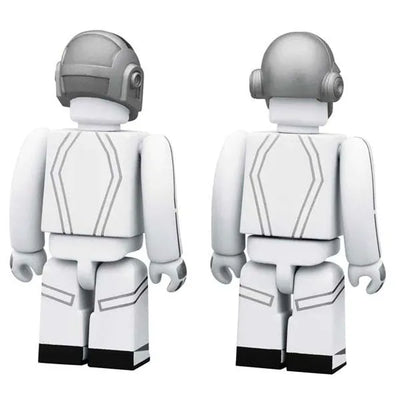 Kubrick No.298 Daft Punk (Tron: Legacy Ver.) 2 Packㅤ – Gantaku – ActionFigure Brasil — ângulo diferente