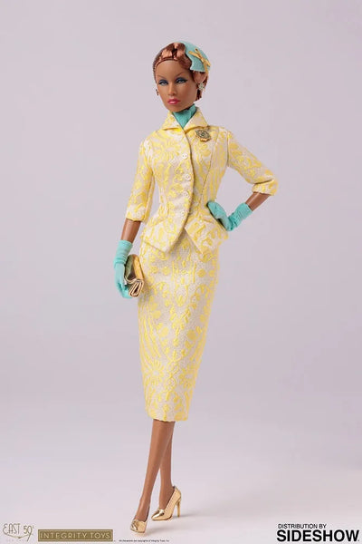 Lady Aurelia (Mid-Day Venture) - LIMITED EDITION: 500 – Integrity Toys – ActionFigure Brasil — ambientada