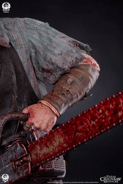 Leatherface - Deluxe Edition - LIMITED EDITION: 400 (Deluxe Edition) – PCS – ActionFigure Brasil — close
