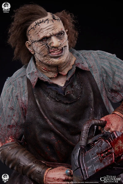 Leatherface - Deluxe Edition - LIMITED EDITION: 400 (Deluxe Edition) – PCS – ActionFigure Brasil — detalhe do produto