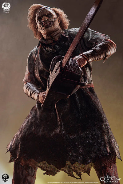 Leatherface - Deluxe Edition - LIMITED EDITION: 400 (Deluxe Edition) – PCS – ActionFigure Brasil — ambientada