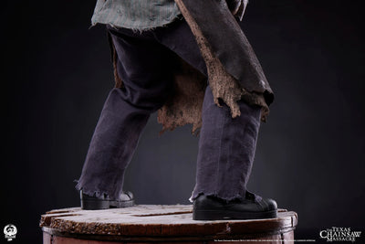 Leatherface - LIMITED EDITION: 400 – PCS – ActionFigure Brasil — ambientada