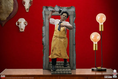 Leatherface "Slaughter" – PCS – ActionFigure Brasil — detalhe do produto