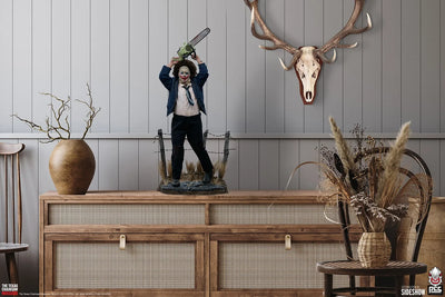 Leatherface "Slaughter" – PCS – ActionFigure Brasil — close