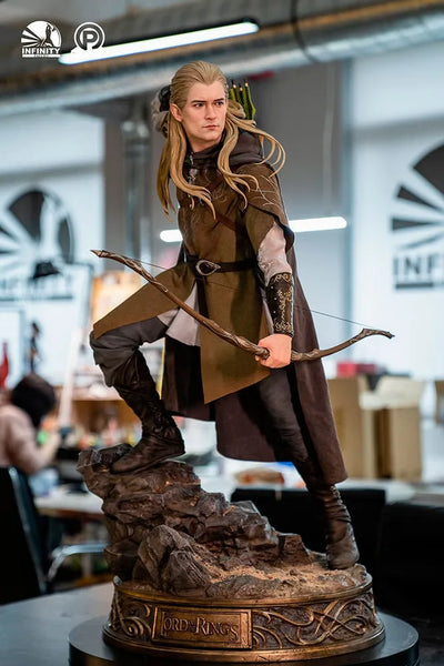 Legolas (Premium Edition) - LIMITED EDITION: 250 (Premium Edition) – Infinity Studio X Penguin Toys – ActionFigure Brasil — ambientada