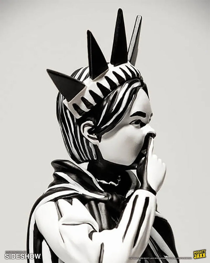 Liberty Girl - LIMITED EDITION – Mighty Jaxx – ActionFigure Brasil