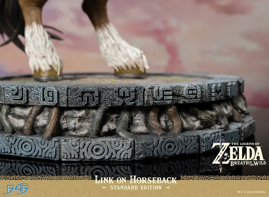 Link on Horseback - LIMITED EDITION: 5000 – First 4 Figures – ActionFigure Brasil